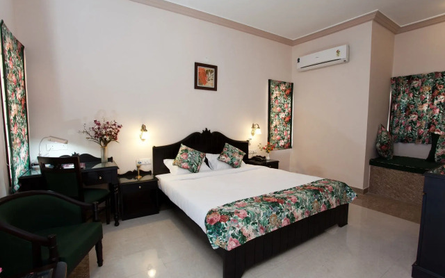 Mulberry Araliayas Resort & Spa