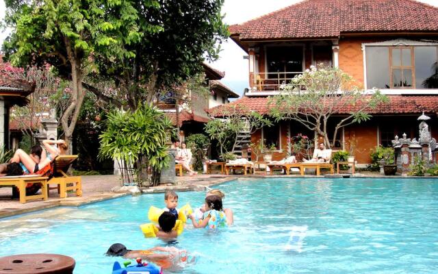 Lovina Beach Hotel