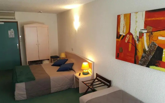 Hôtel de Genève , Faverges-Seythenex 74210, Haute Savoie