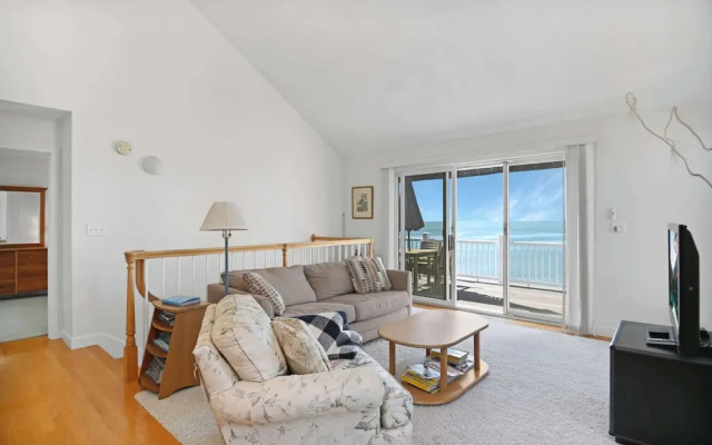 3BR Oceanfront on Nubble Cliffs!