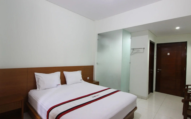RedDoorz @ Turangga Sari