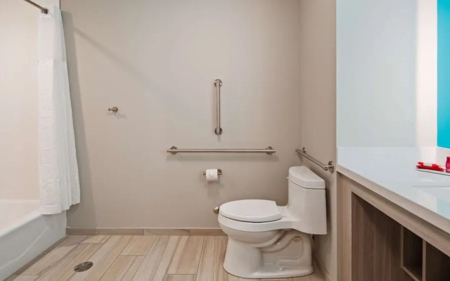 Best Western Premier Winnipeg East Inn & Suites