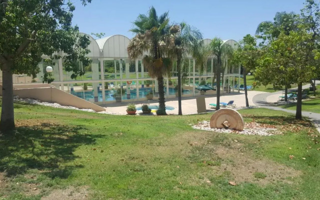 Neot Golf Caesarea Garden Apartment