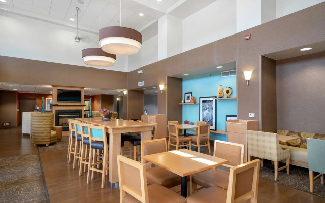 Hampton Inn And Suites Madera