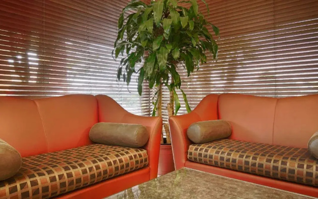 Best Western Royal Sun Inn & Suites