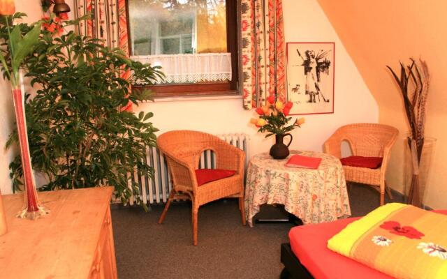 Frauenpension Arleta - Women only