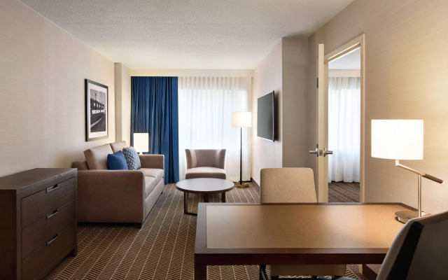 Embassy Suites Boston Logan Airport