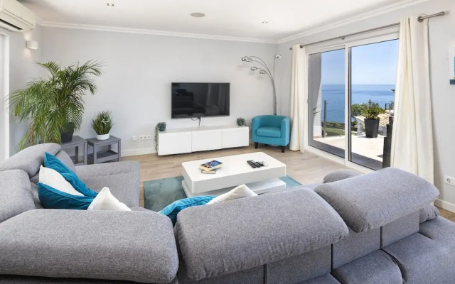 Apartment Overlooking Benagil Beach With Pool