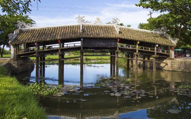 Silk Path Grand Hue Hotel