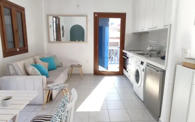 Olive Tree, Mykonos Town Apartment With Pool