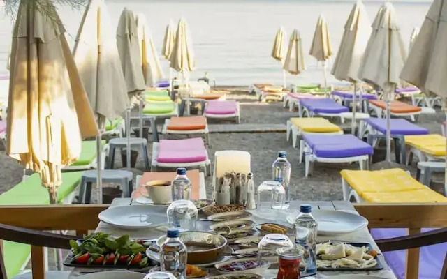 Zuzuu Beach Hotel