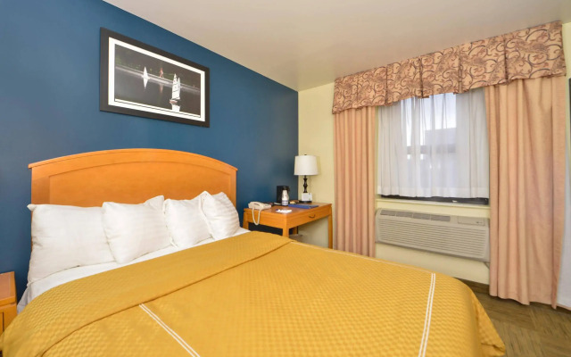 Midtown Convention Center Hotel