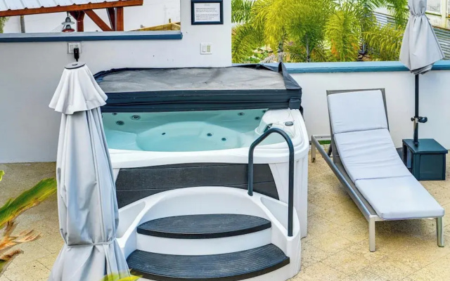 Pool & Hot Tub Access! Tranquil Vieques Casita