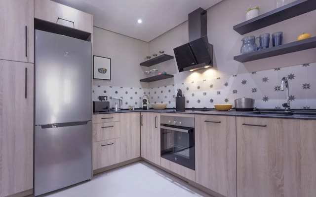 2 Bedroom, 2 Bathroom Penthouse Apartment