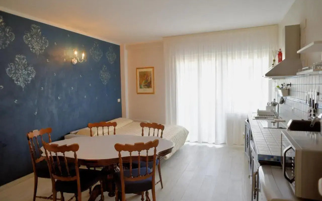 Suites Train Station Mestre Apartment    (No Front Desk Need To Contact Property 5  Days In Advance)