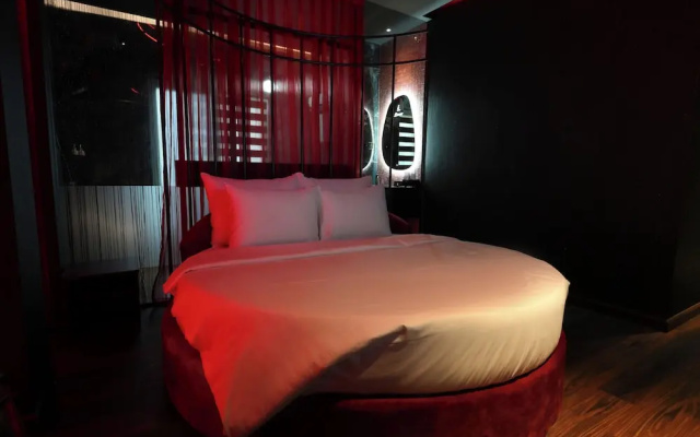 Hotel Lamour – Guest Rooms – Ho Chi Minh City