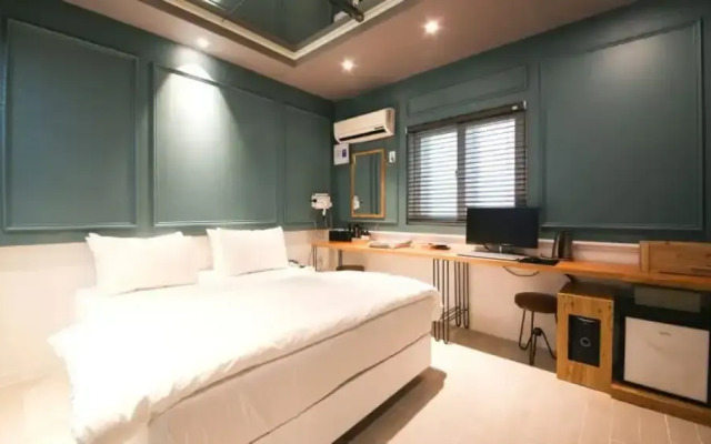 Boeing Hotel, Suseong-gu, Daegu