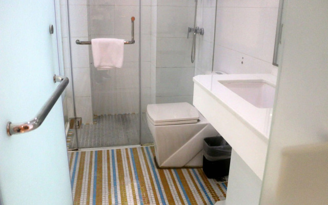 Shell Zhuhai Xiangzhou District Gongbei The Crossings Hotel