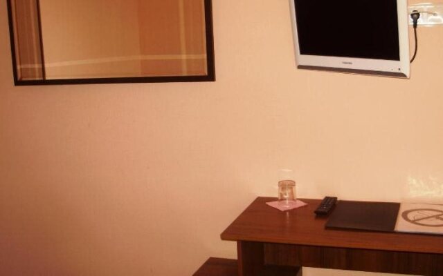 Black Belt Hotel (Hostel)