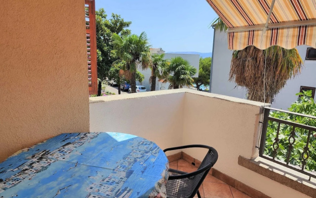 Comfortable Crikvenica Stay With Private Parking