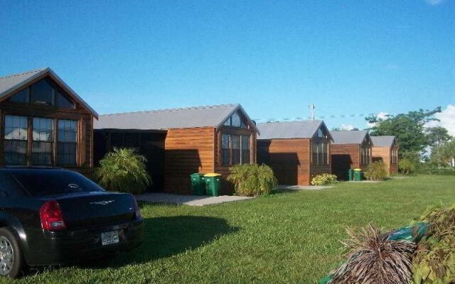 Millers World Glades Haven Cozy Cabins Resort