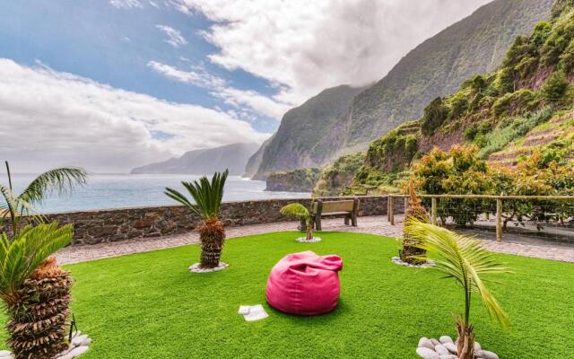Seixal Sunny Villa