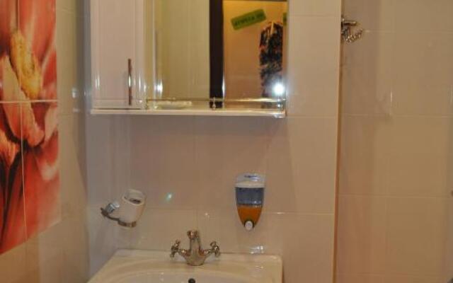 Cozy apartments near the McDonalds