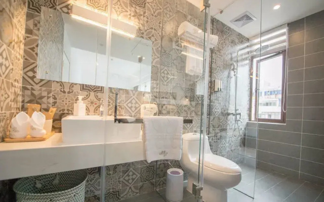 Zizai Music B&B(Qilou Old Street Branch)