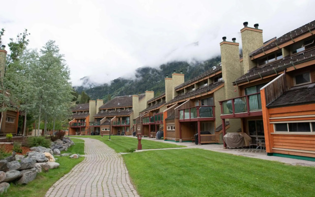 Panorama Vacation Retreat at Horsethief Lodge