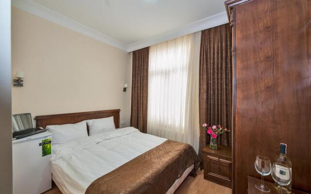 Goldensandgate Hotel