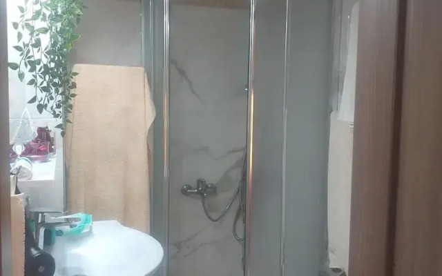 Free Mini Pool Jacuzzi Airport House - up to 8 People