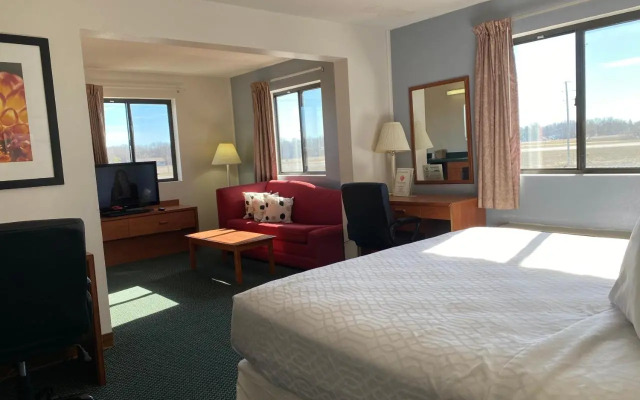 Super 8 Motel Carlyle