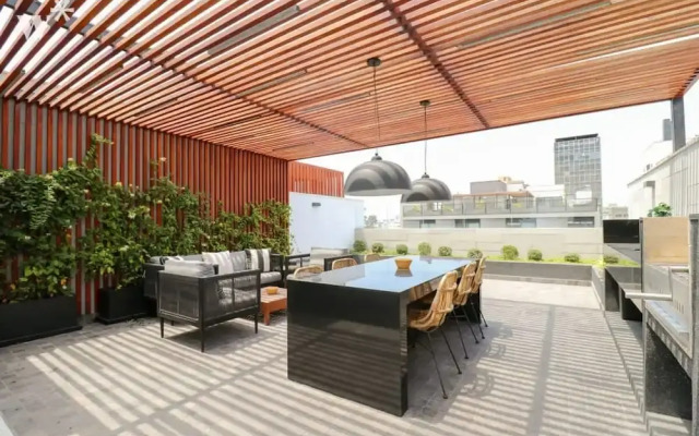 w Fantastic 2BR With Balcony in Miraflores