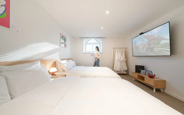 Aank Hotel Guri