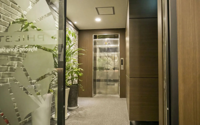 Philstay Myeongdong Station