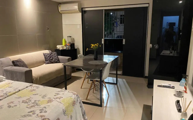 Flat Aju - Um jeitinho especial de se hospedar em Aracaju. Uma verdadeira suíte master todo mobiliado no capricho só para você. - Apartment in Aracaju - Photo 2