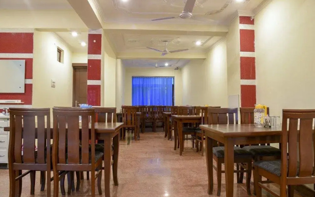 Oyo 15819 Hotel The Relax