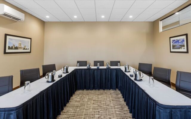 Quality Inn & Suites Event Center