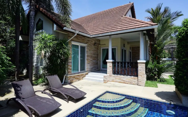 Green Residence Pool Villa