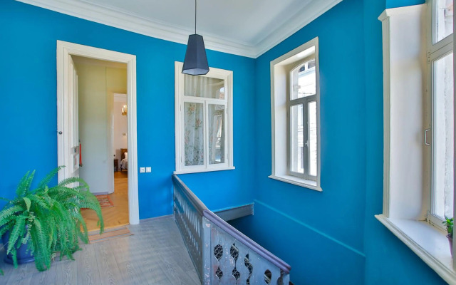 Entire apartment hosted by Keti