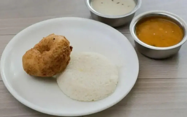 Hotel Vashi Inn