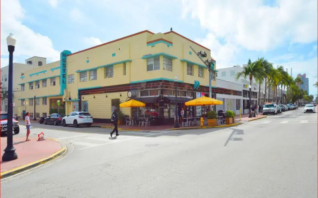 South Beach Rooms and Hostel