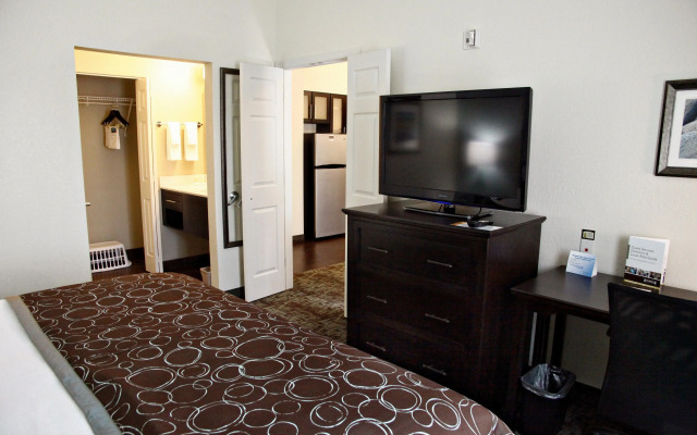 Staybridge Suites Minot by IHG