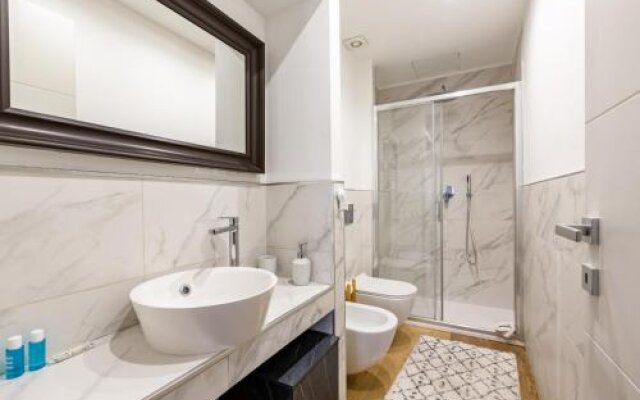 Modern Apt 300Mt From Milano Central Station!
