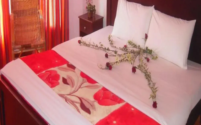 Vista Rooms Rose Garden