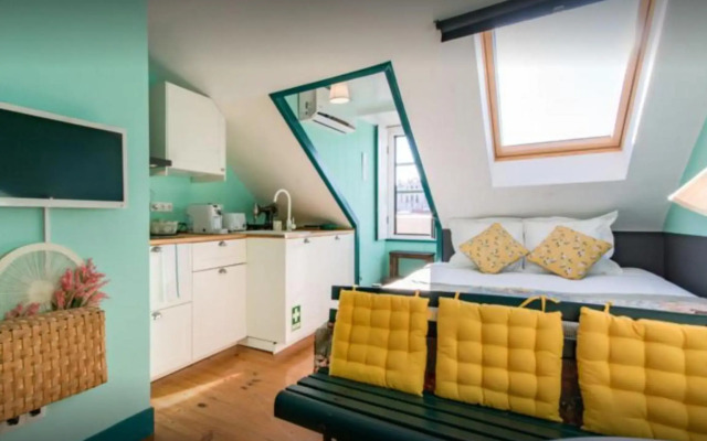 Lisbon Heart Apartments - Green Apartment by LovelyStay