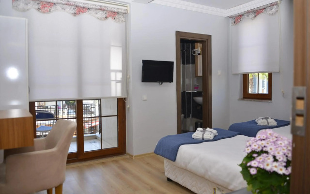 Pure Diamond Hotel
