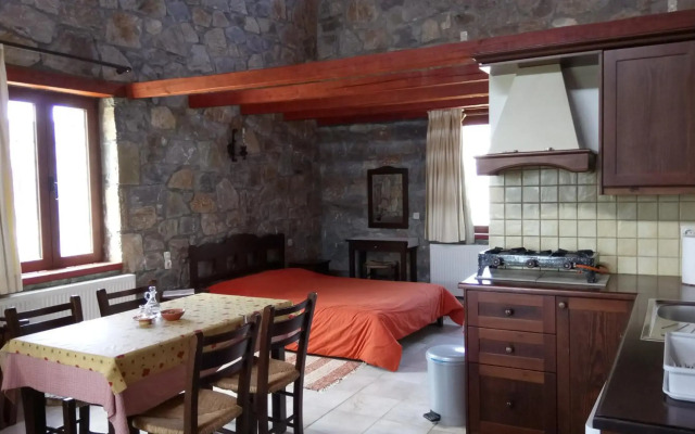 Arodamos Traditional Houses