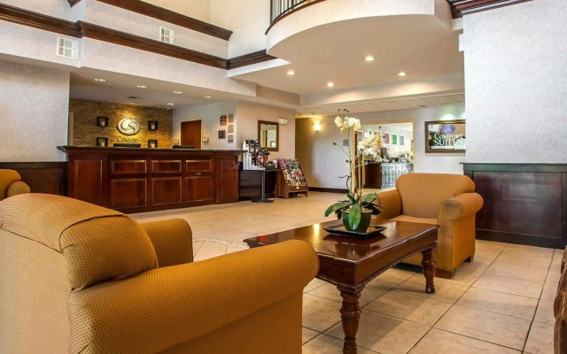 Comfort Suites East Brunswick - South River