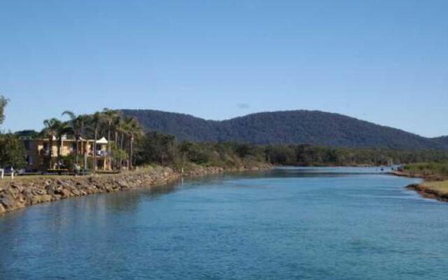 Beachfront 5, 25 Willow Street